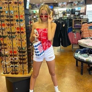 Meet your Posher, Abby